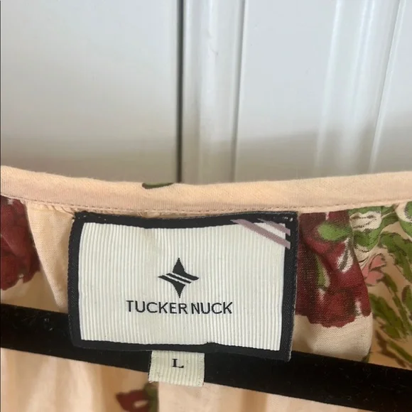 Tuckernuck Blush Elena Top - Picture 4 of 7